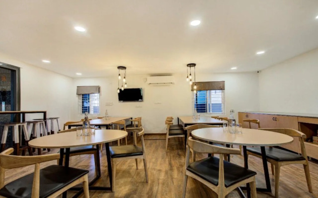 Hotel Santosh Palace