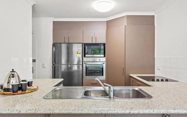 Spinnaker Apt 6- Mooloolaba Beach