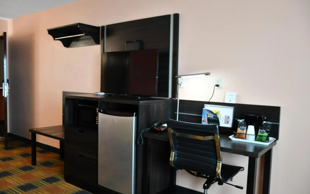 Regency Inn & Suites