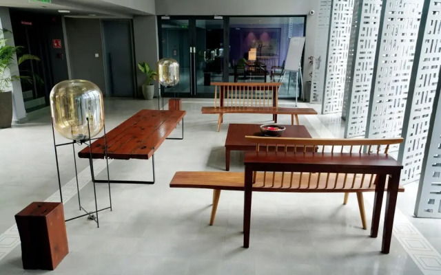 Holiday Inn Resort Kolkata NH6