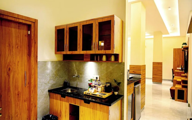 Hotel Cresent Near Assi Ghat