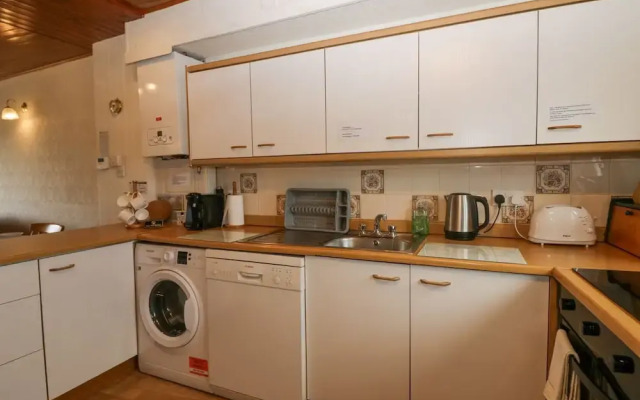 Lazey Cottage