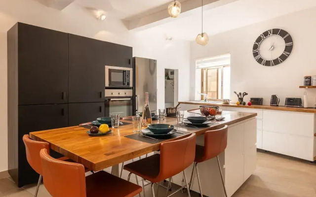 Magnificent Sea View Penthouse Cospicua