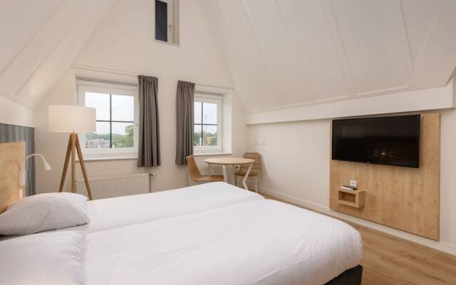 Roompot Hotel Marinapark Volendam