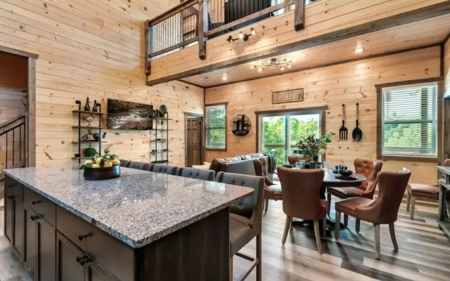 Tranquil Mountain Getaway By Ghosal Luxury Lodging