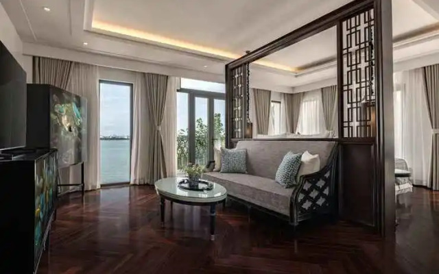 Elegant Mansion 88