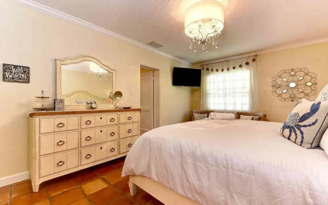 Sunset Point Apartment 4