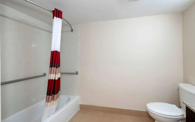 Red Roof Inn Sulphur