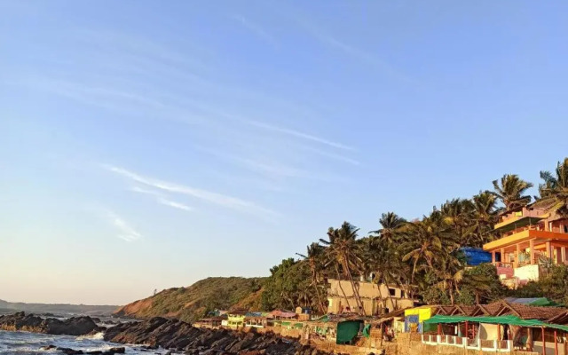 Goroomgo Om Ganesh Naik Cliff Side Guest House Goa