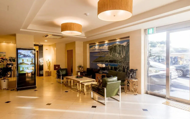 L&L City Hotel