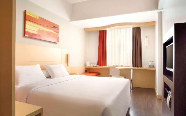 ibis Jakarta Arcadia