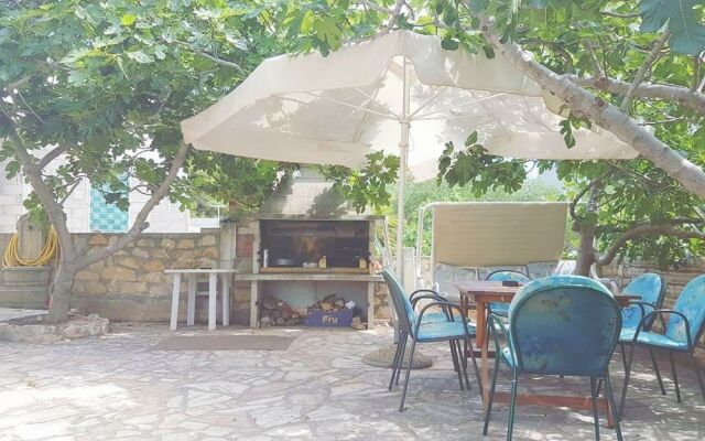 Floral Apartments Yazzy 2