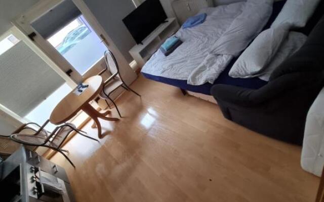 Zentrale 2 Zimmer EG Wohnung mit Balkon