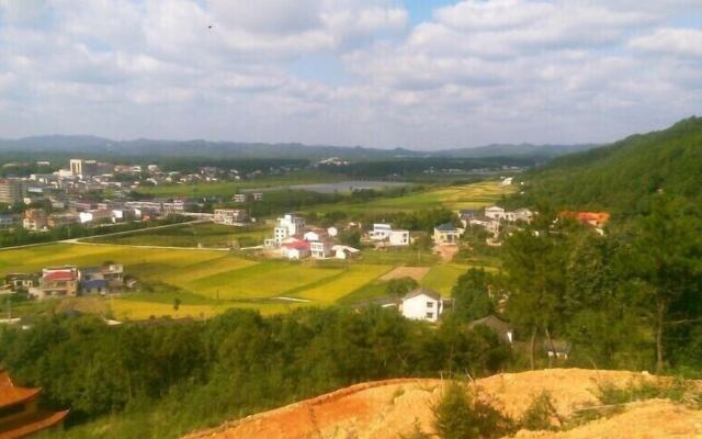 Julians Country Inn