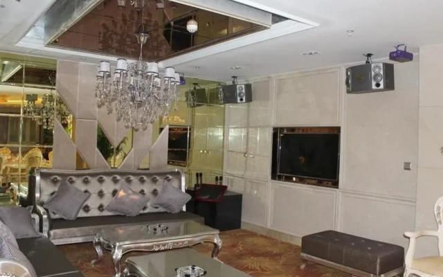 Yinchuan Juli Six Red Hotel