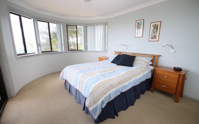 Shoreline Six With Ocean Views To See The Whales