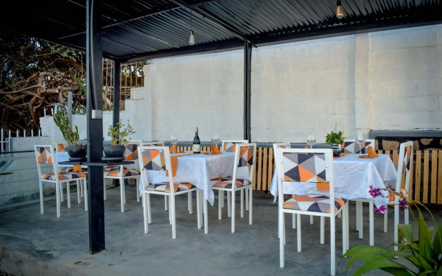 Inzozi Africa House B&B-Gishushu