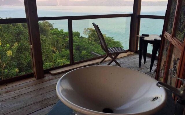 Karang Aji Beach Villa