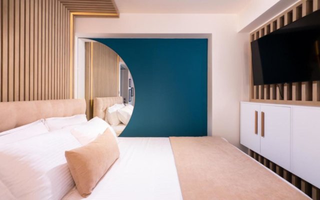 SKS Luxury Suites & Rooms