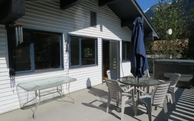 Bearvalley Guesthouse