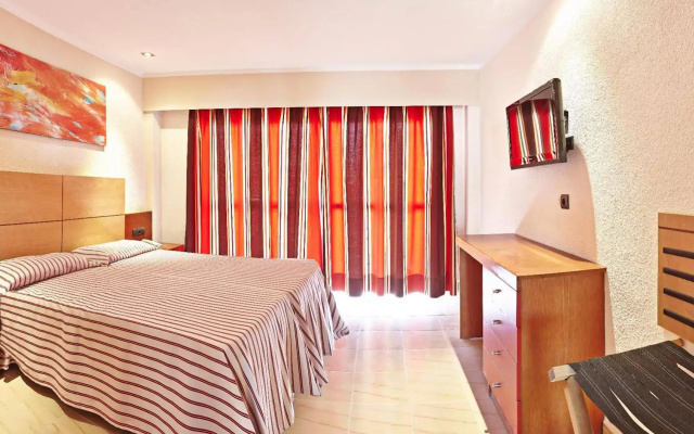 MLL Caribbean Bay Hotel