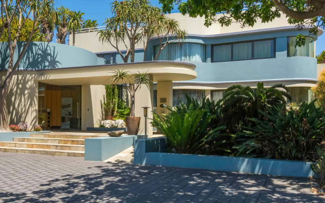 Mantis No5 Boutique Art Hotel