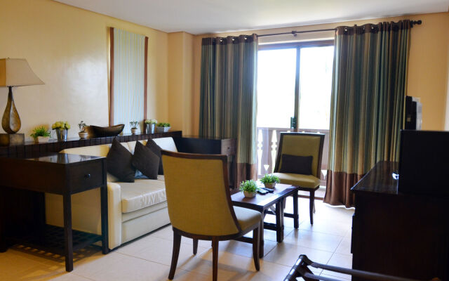 Crosswinds Resort Suites