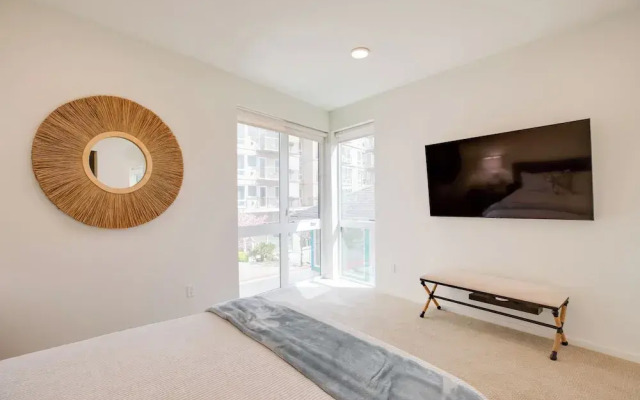 Seaside Vacation Rental w/ On-site Beach Access!