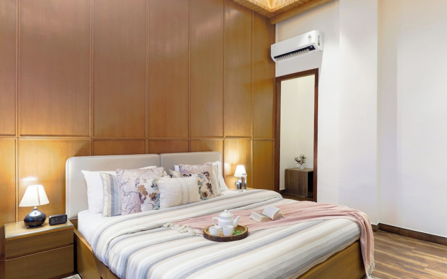 ELIVAAS Antarmann Casa Zenith 6 BHK