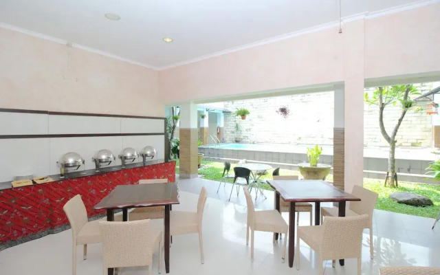 Airy Terminal Tirtonadi MT Haryono 80 Solo