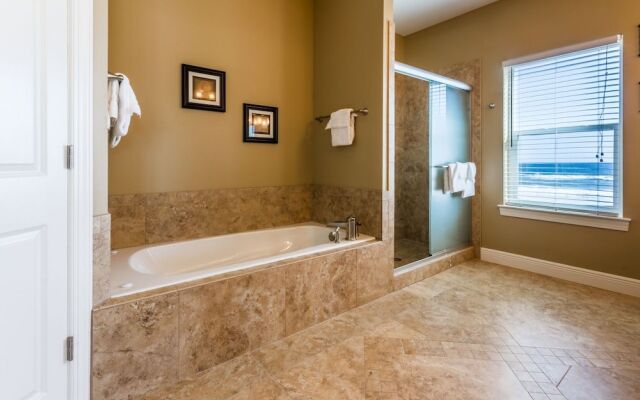 Grande Vista by Luxury Gulf Rentals