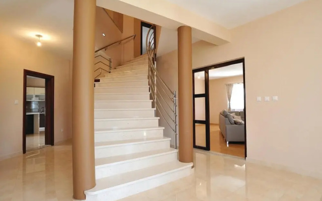 Beautiful Home in Pridraga With Wifi and 5 Bedrooms