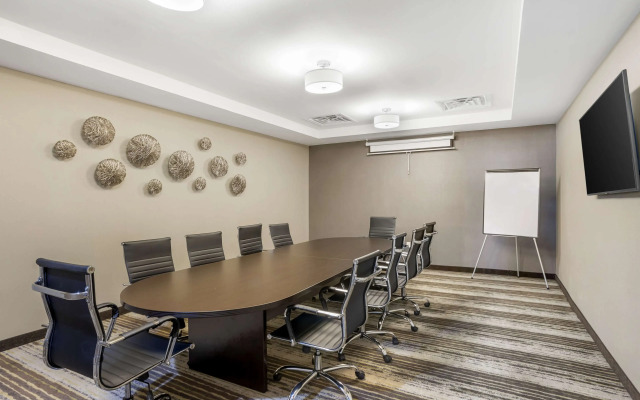 Best Western Plus Philadelphia-Pennsauken Hotel