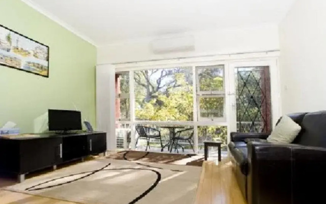 Studio Q Apartments