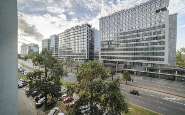 Warsaw Panorama Apartment