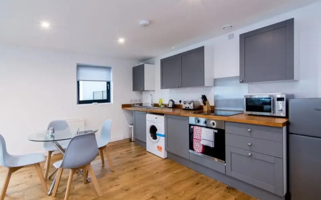Stunning 2bed Flat in Bond House