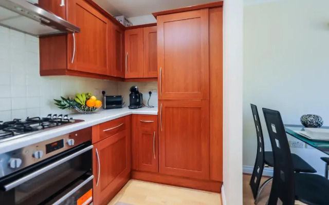Select Serviced Accommodation - Hunters Wharf