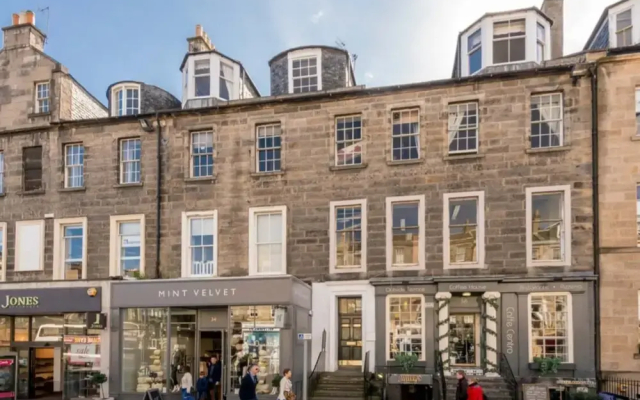 Central 3 Bedroom Flat