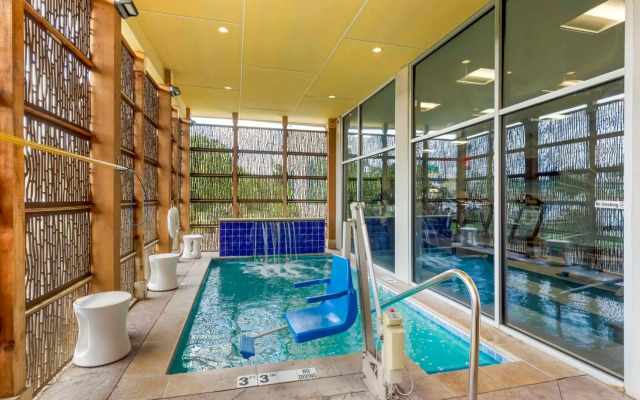 GLō Best Western Dallas South DeSoto