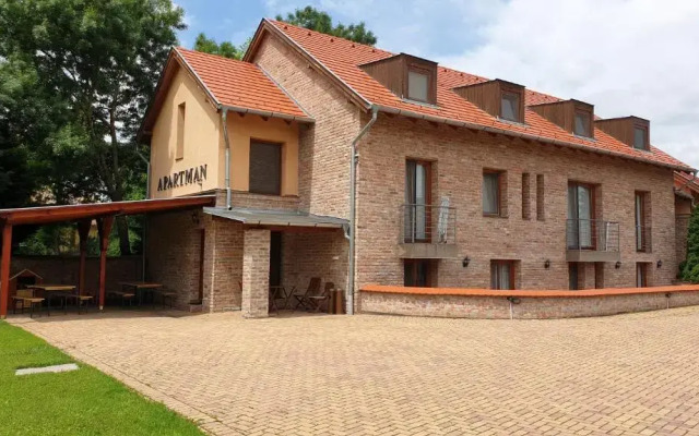 Gyulai-fürdő-apartman II.