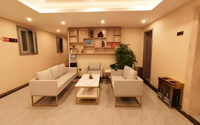 Shell Hotel Shanghai Jinshan Wanda Plaza