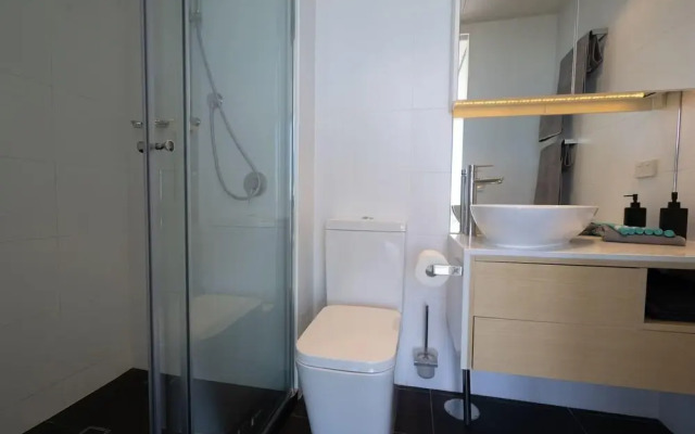 Blue Moon at Watson - Wifi - Gym - Pool - Cafe