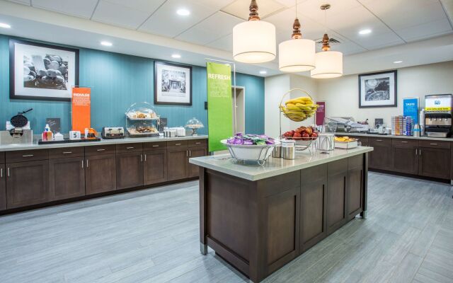 Hampton Inn & Suites Yonkers - Westchester