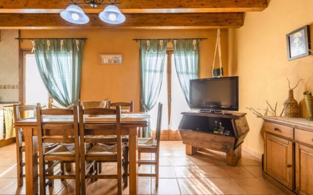 House Angelita Olocau del Rey 13406