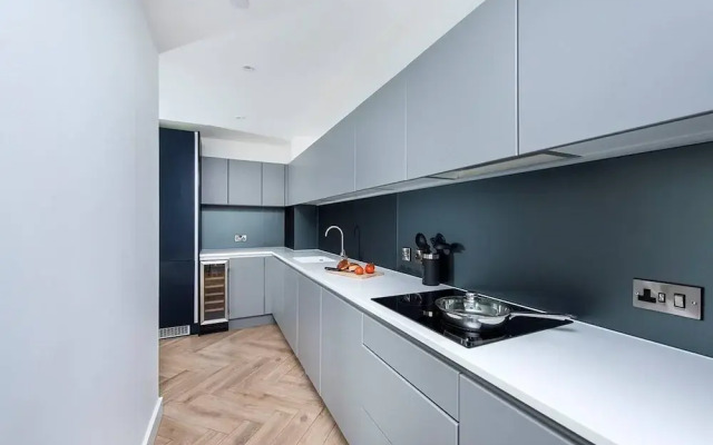 Lovely, Modern 3BR Apartment in City Centre.