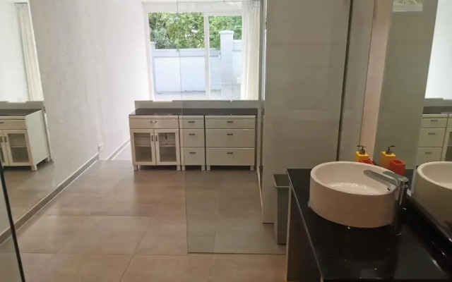 Cozy Retreat 1BR