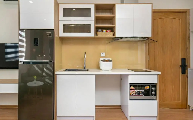 Dolphin Hotel and Apartment