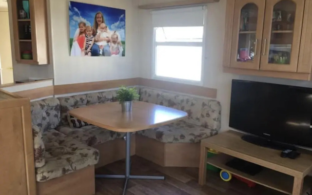 Impeccable 2-bed Holiday Caravan in Steeple