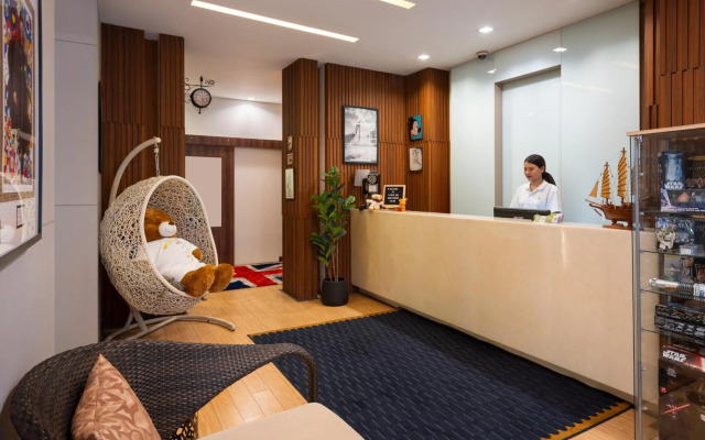 iCheck inn Gems Center Silom