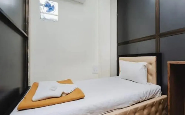 Golden Sands Dormitory & Single AC Rooms